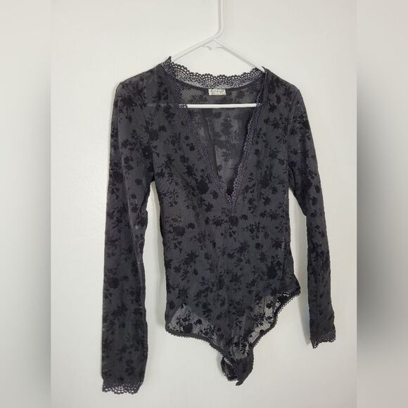 NEW Intimately Free People Bodysuit Black Lace Babes In Bandeaus Size Large - Picture 5 of 12